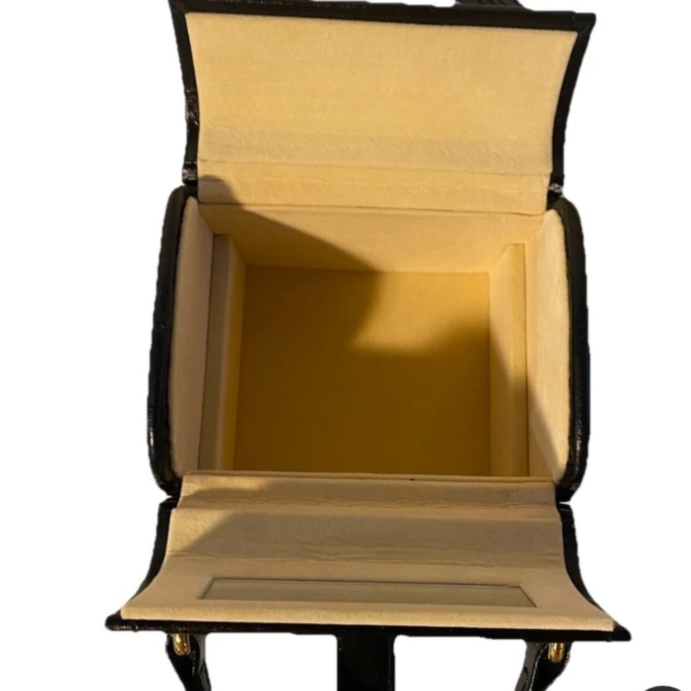 Dulwich Designs Travel Jewelry Box Genuine Leather Domed Black With Mirror - Picture 4 of 11